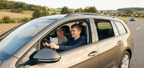 Begleitetes Fahren mit 17: Warum sich der frühe Start für dich lohnt. Webdesign - David - Keiser - Website - erstellen - lassen